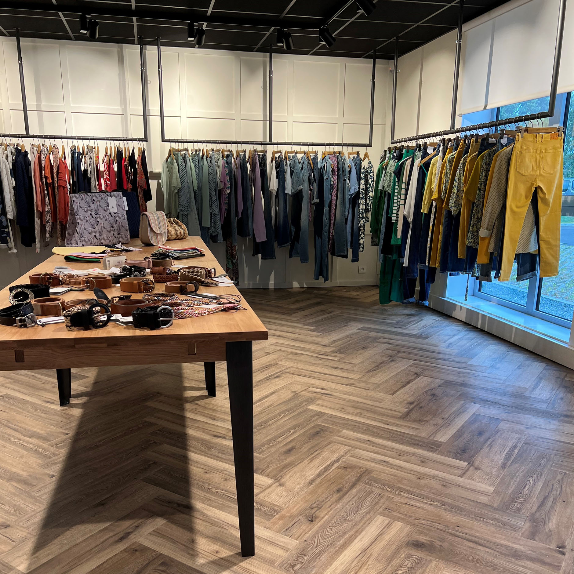 Agencement d'un showroom de prêt à porter à Nantes 