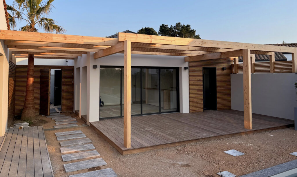 Pool House 85